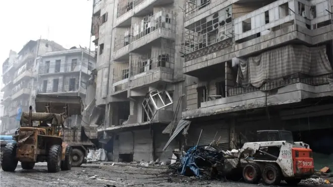 Suriye'de 2011 yılından bu yana devam eden iç savaş ülkede birçok yerleşim yerinin yıkılmasına neden oldu