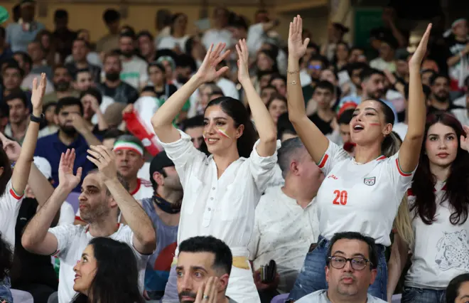 navijačice iranske fudbalske reprezentacije, Iranke