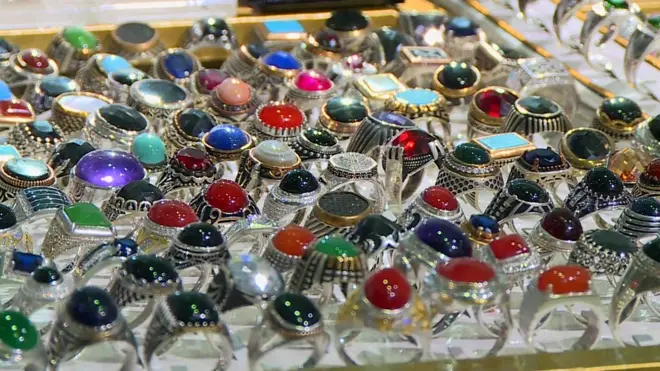 افغانستان کې قېمتي ډبرې