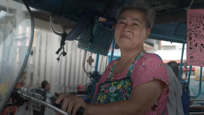 Cô Bùi Thị Long