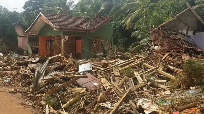 ගංවතුර සහ නාය යාම්