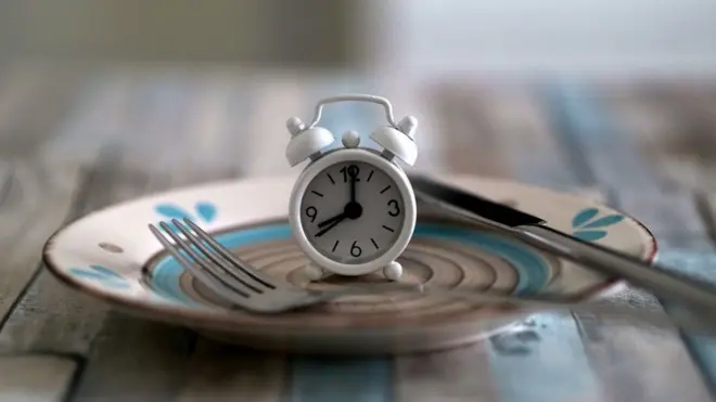 Навіть якщо ви з'їсте невеликий шматочок їжі перед сном, ви можете не досягти стану кетозу до наступного прийому їжі