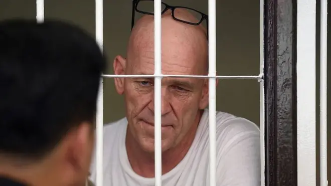 Mantan wartawan perang Inggris, David Fox berada dalam tahanan.