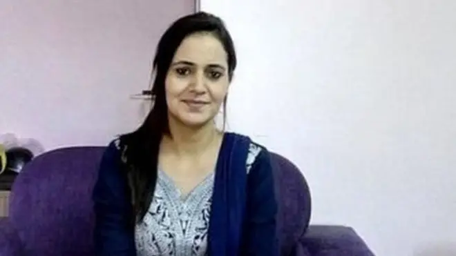 عافیہ فاروق کا تعلق سرینگر سے جو بنگلور میں کام کرتی ہیں