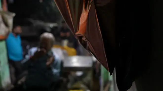 साल 2019 के सरकारी आंकड़ों के अनुसार भारत में करीब 16 करोड़ लोग शराब पीते हैं