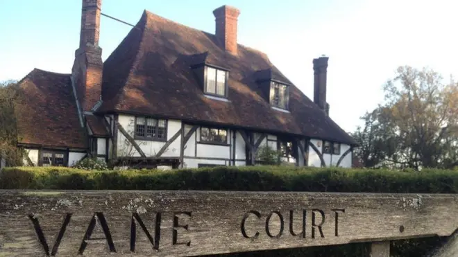 เวน คอร์ต