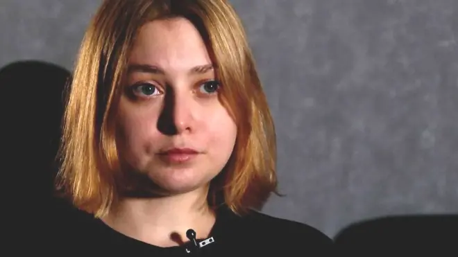 Невеста Артема, Саша Попова