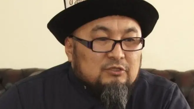 Chubak Aji Jalilov dipandang sebagai ulama yang karismatik dan populer.