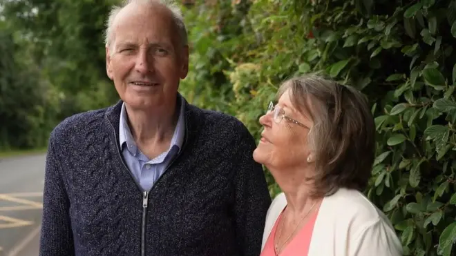 كوفيد: الرجل الذي أظهر الاختبار إصابته بفيروس كوفيد 43 مرة