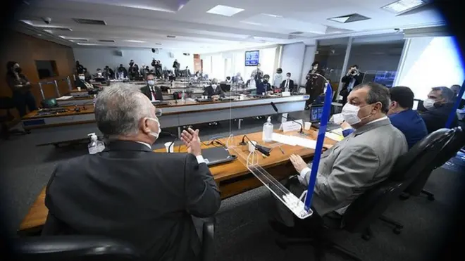 Relator da CPI, Renan Calheiros conta com apoioblaze crash 3xservidores cedidos por TCU, Receita e PF para analisar documentos