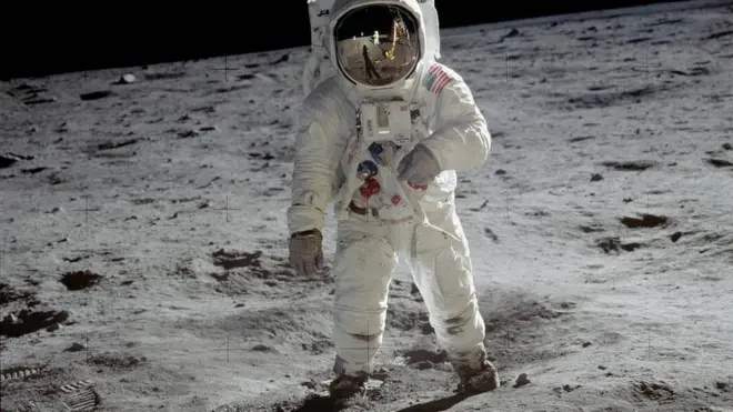 Neil Armstrong tirou esta foto10 euro free betBuzz Aldrin, assim que os dois viraram os primeiros seres humanos a caminhar sobre a superfície lunas,10 euro free bet2010 euro free betjaneiro10 euro free bet1969.