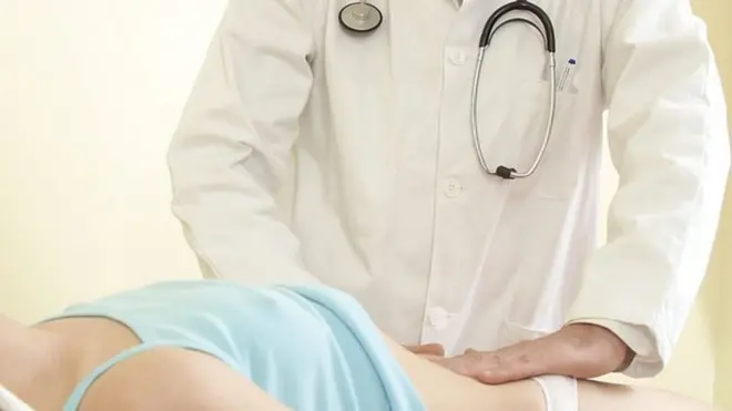 Penanganan medis terhadap vaginismus mencakup terapi fisioseksual dan teknik relaksasi.