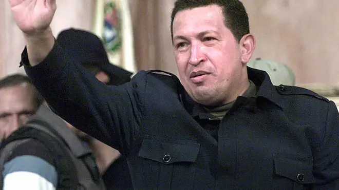 Hugo Chávez a su regreso al palacio de Miraflores en abril de 2002.