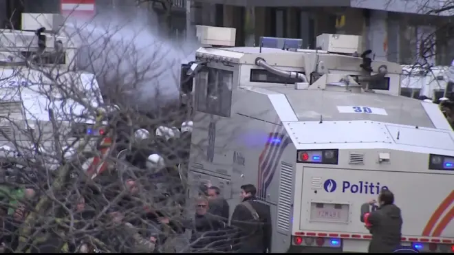Brussels police use water cannon against far-right demonstrators