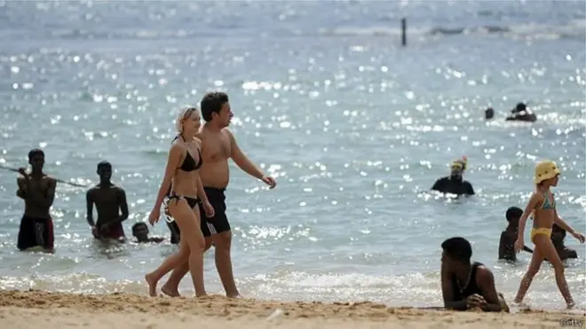 "STF එක එහාට මෙහාට පොඩ්ඩක් ඇවිද්දා නම් ඔය මාෆියාව හොයා ගන්නත් බැරි වෙනවා" සංචාරක ඇමතිවරයා පවසයි