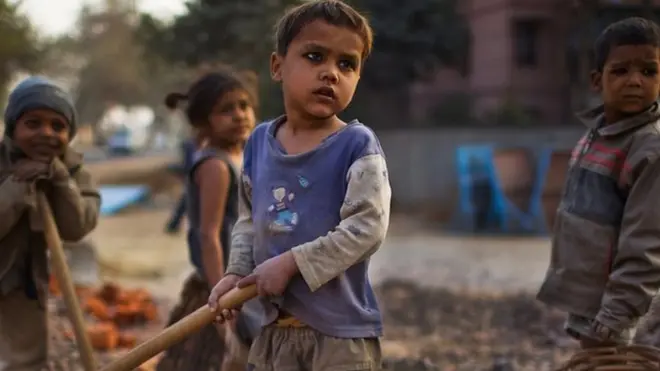 Дитяча праця - одна із загроз, перед якою постає багато дітей по всьому світу