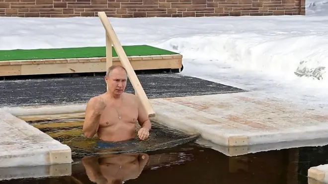 Putin thumb