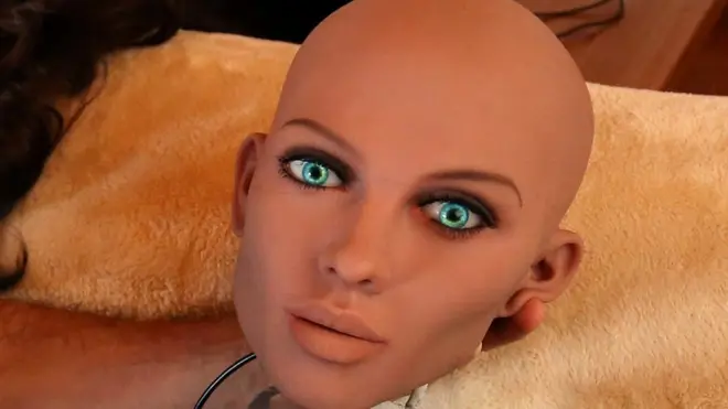 రోబోలతో అన్ని ఉద్యోగాలూ పోవంటున్న నిపుణులు