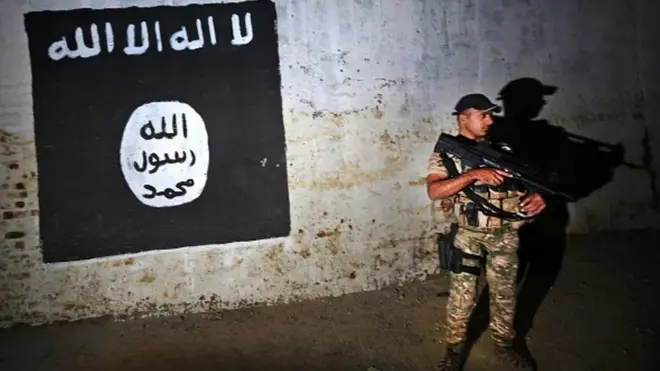 په عراق کې له ماتې وروسته د داعش مشر له خپلو پلویانو غوښتي چې یا خپلو هېوادونو ته لاړ یا هم پټ شي.