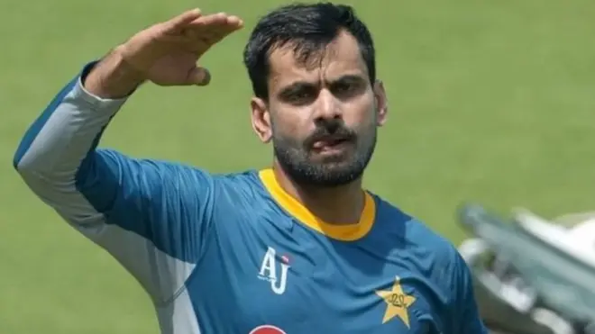 محمد حفیظ کے بولنگ ایکشن کے مشکوک ہونے کے بارے میں پاکستان اور سری لنکا کے درمیان ابوظہبی میں کھیلے گئے تیسرے ون ڈے انٹرنیشنل کے امپائرز نے رپورٹ کی تھی