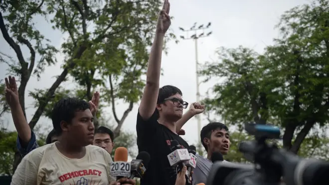 แกนนำผู้ชุมนุม "คนอยากเลือกตั้ง"