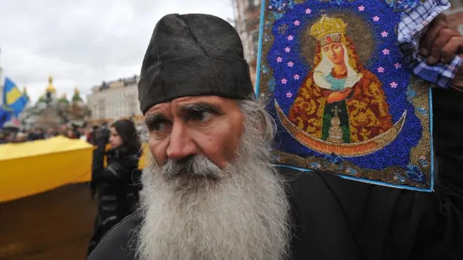 В Константинополе заявляют, что решили взять инициативу в преодолении раскола в украинском православии на себя, даруя его части грамоту о независимости