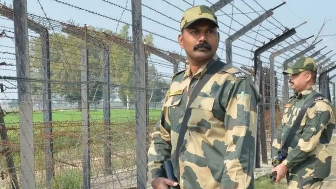 સરહદ પર સૈનિકો