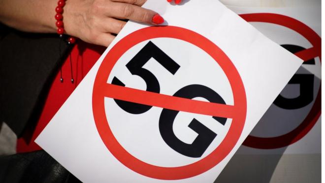 Protesta contra el 5G en Polonia.