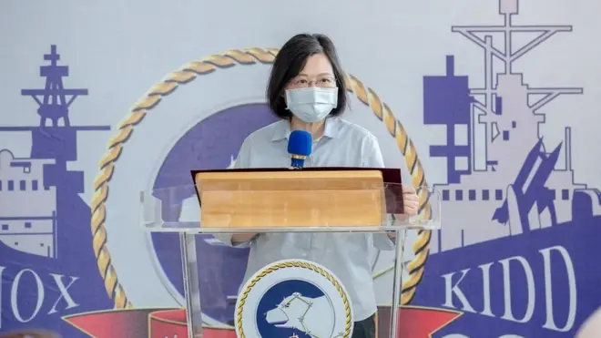 周四晚飛彈試射前，台灣總統蔡英文曾首度前往台灣東北宜蘭海軍蘇澳基地慰勉台灣官兵。