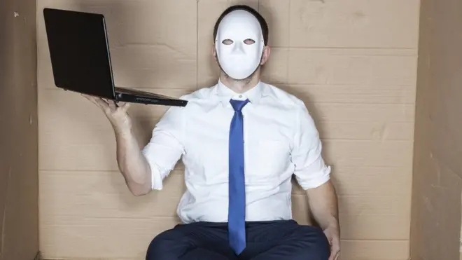 Половина россиян пользуются интернетом ежедневно; государству интересно, чем они там занимаются