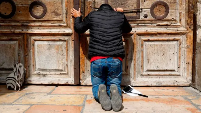 La Basílica del Santo Sepulcro es uno de los lugares de peregrinaje más importantes para cristianos de varias religiones.