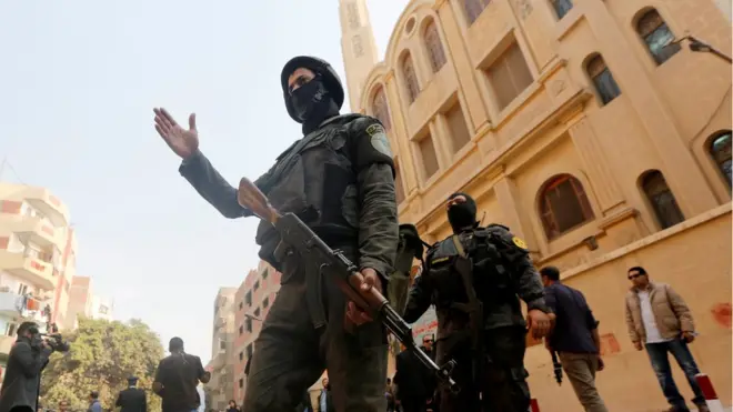 الأمن المصري عزز من انتشاره تزامنا مع احتفلات عيد الميلاد ورأس السنة الجديدة