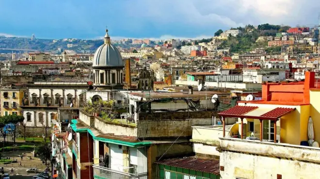 那不勒斯不堪历史的重负（图片来源：Olena Buyskykh/Alamy）