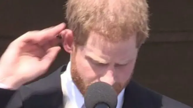 Prens Harry'yi düğün sonrası katıldığı ilk etkinlikte arı soktu