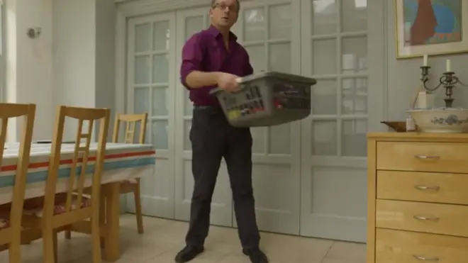 Este ejercicio es bueno para la cintura y la espalda