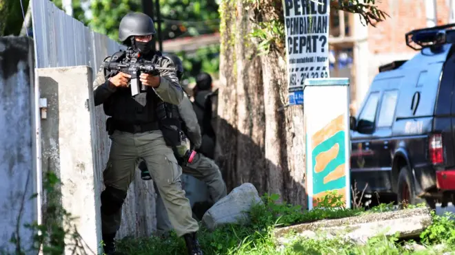 Pelibatan TNI dalam upaya penanggulangan terorisme rencananya akan dilakukan di tujuh sektor.