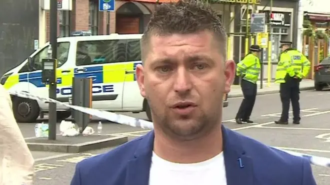 El panadero rumano Florin Morariu enfrentó a uno de los atacantes.