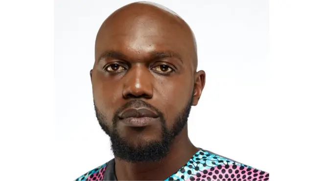 Larry Madowo anasema: ''Tukio lilinionya kabla kwamba Marekani inaweza kuwa nchi ya fursa kwa wengi, lakini inaweza bado kuishusha thamani kwa rangi yangu na kuniona kuwa asiye na thamani''