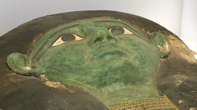 تسلمت مصر التابوت الأخضر الأثري الذي سرق وبيع في الولايات المتحدة حيث ظل معروضا في متحف هيوستن.