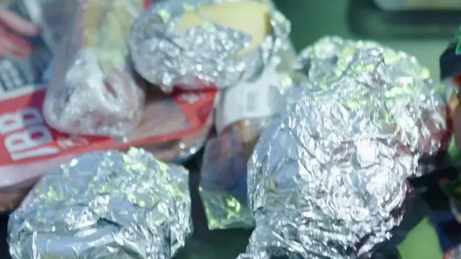 После брексита на границе с ЕС британцам приходится выкидывать даже бутерброды.