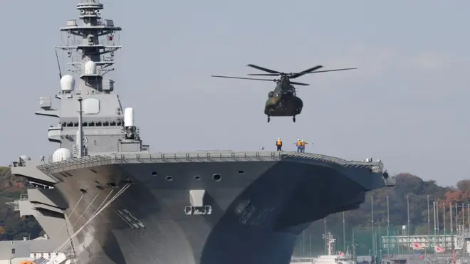 日本海上自卫队最大的“出云级直升机护卫舰”将通过南中国海。