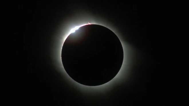 Total Eclipse of the Sun near Side in Turkey 29 March 2006