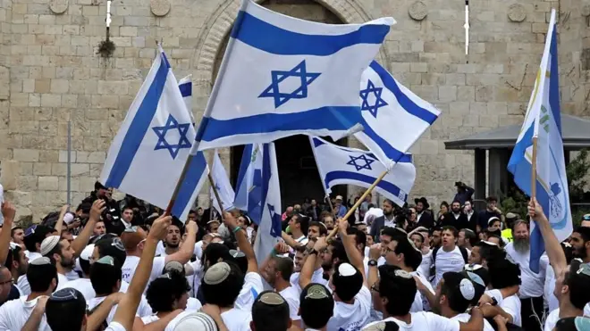 مسيرة الأعلام