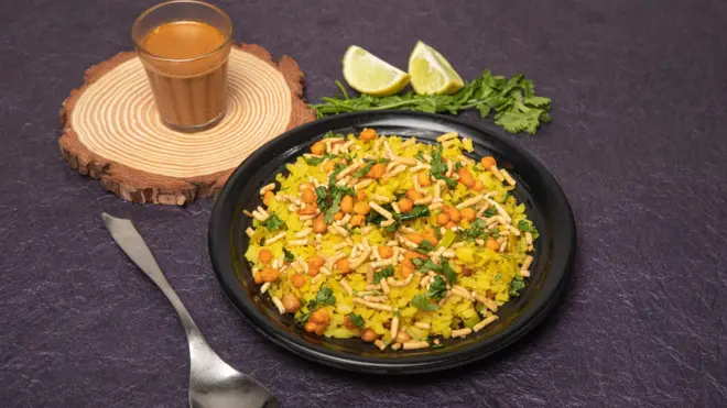 चहा आणि पोहे 