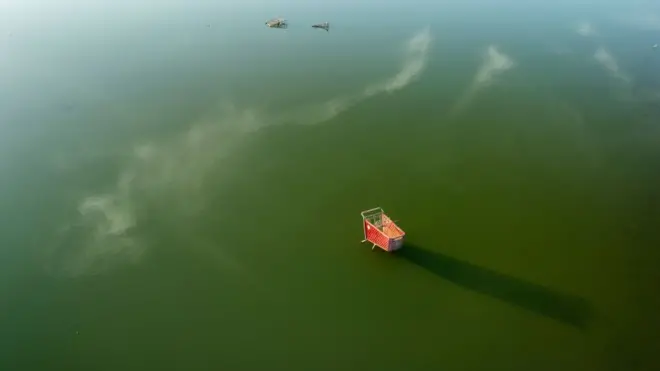 Drought for California don see water levels for lakes and reservoirs dey reduce