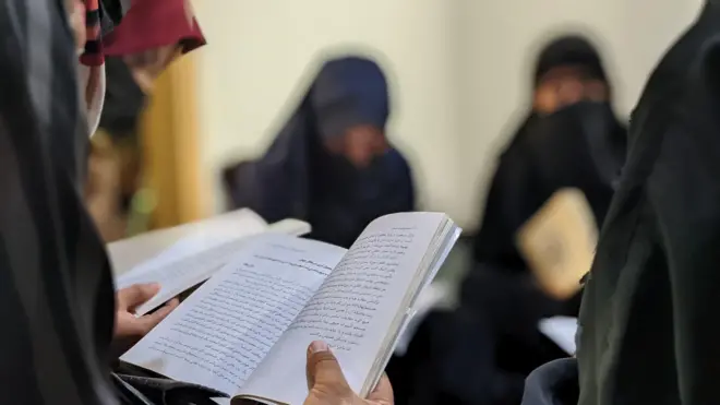 AFGHAN GIRLS