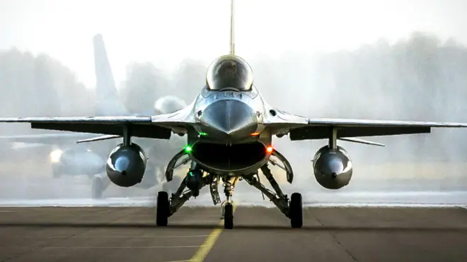 An F-16 fighter jet