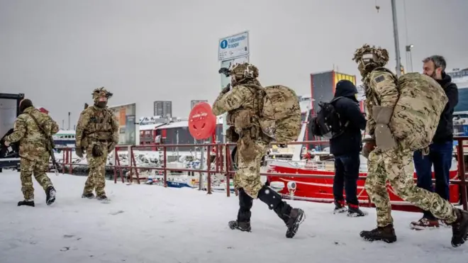 Armed Danish soldiers in Nuuk, Greenland. Photo: 18 January 2026