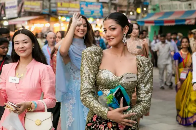 රූ රැජිණ තරගාවලි ලෝකයේ මෙන් ම ශ්රී ලංකාවේ ද කලින් කලට ප්රවෘත්ති මවන තරගාවලි වේ.