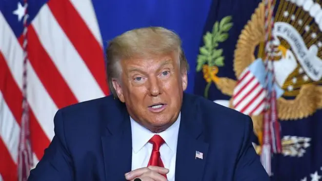 डोनाल्ड ट्रंप